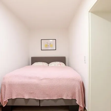 S37 Room22 Bergmannkiez