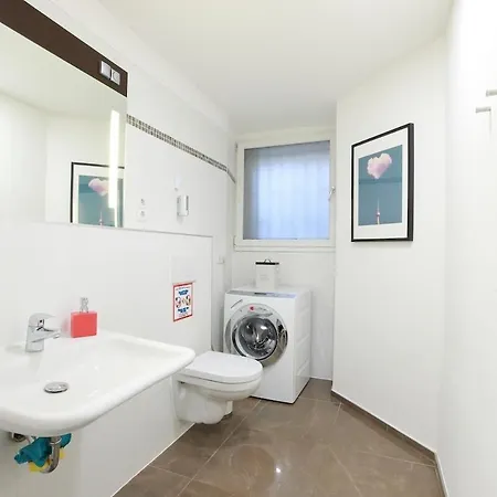 S37 Room22 Bergmannkiez Апартаменты *