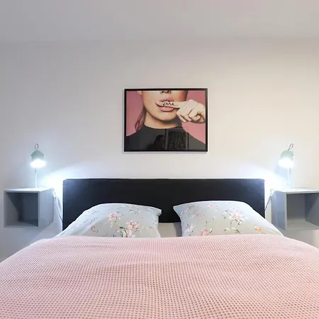 Апартаменты S37 Room22 Bergmannkiez Берлин